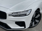LEDヘッドランプは北欧神話にちなんだトールハンマーデザインを採用 デイライト機能付きのヘッドライトは新世代ボルボのアイコンです