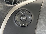 【ステアリングスイッチ】運転中でも、ナビやODOメータをステアリングから操作することができる便利な機能です!