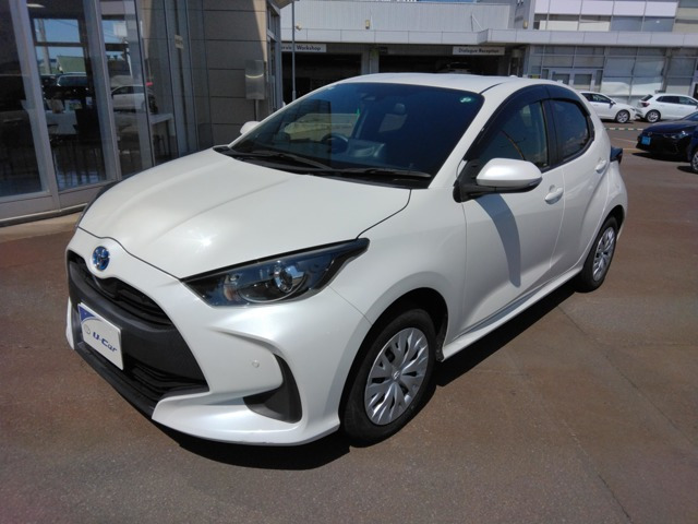 ヤリス 1.5 ハイブリッド G E-Four 4WD 