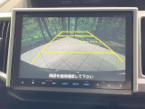 【バックカメラ】駐車時に後方がリアルタイム映像で確認できます。大型商業施設や立体駐車場での駐車時や、夜間のバック時に大活躍!運転スキルに関わらず、今や必須となった装備のひとつです!