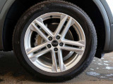 アルミホイール5ツインスポークスターデザイン8J x 19/235/55R19/