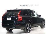 【Recharge T8 AWD Plug-in hybrid】エンジン、モーター、バッテリーの全てを一新。さらなる高効率を追求したプラグインハイブリッド。パワフルでスムーズな走りを生み出します 。
