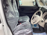 それぞれの分野のプロがお車の悩みや疑問に親身になって対応させていただきます。