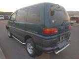 2800cc!軽油!ディーゼル!ターボ!4WD!バンパーガード!3列シート8人乗り!