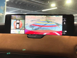 【360°ビューモニター】専用のカメラにより、上から見下ろしたような視点で360度クルマの周囲を確認することができます☆死角部分も確認しやすく、狭い場所での切り返しや駐車もスムーズに行えます。