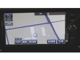 ナビは純正品。フルセグテレビ・CD・DVD・Bluetooth・SDオーディオ対応。