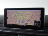 アウディのナビゲーションシステム『MMI(マルチメディアインターフェイス)』 ナビ・オーディオ・車両設定等すべての機能を司どっています。