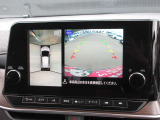 空の上から見下ろすような視点で駐車が出来る「アラウンドビューモニター」が表示されますので、駐車が苦手な方にも心強い味方になってくれるはずです♪