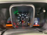 見やすいメーター回りで、運転に集中することができます!