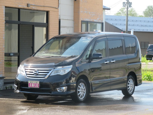セレナ2.0 ハイウェイスター Vセレクション+Safety II 4WD