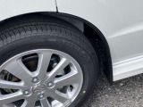 純正ホイールを装着しております。車両に関してのご質問は、スタッフまでお気軽にお問合せ下さい!TEL:0439-88-6662