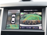 お車選びをお楽しみ頂けるよう、在庫車の展示スペースを十分に確保しております。
