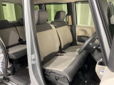 乗降がしやすい運転席。高さが調節できて小柄な方でもベストポジションをとることができます。