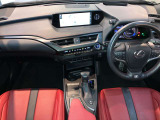 UX 250h Fスポーツ 4WD 