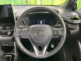 インテリアに合わせたデザインのステアリングは、運転される方のことも考え、運転しやすい形状、大きさです。是非一度、実際に触ってお確かめください。