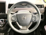 【純正革巻きステアリング】上質な革を使用することで、手にしっかり馴染みとても運転しやすいハンドルです♪