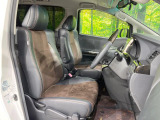 運転席シート廻りは使用感も少なく、良好な状態となっています。丁寧に使われていたことがよくわかりますね。