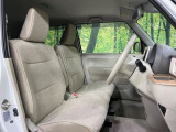 運転席シート廻りは使用感も少なく、良好な状態となっています。丁寧に使われていたことがよくわかりますね。