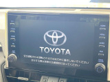 【9インチ ディスプレイオーディオ】大画面ディスプレイへお持ちのスマートフォンと連携して、ナビやbluetoothでの音楽再生が可能です♪デザインはもちろん操作性も良好!別途ナビ機能の取付可能です♪