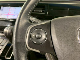 【ステアリングリモコン】ステアリングにオーディオ調節可能なスイッチが装備されていますので運転中でも視線をそらさずにオーディオの調節が可能です!