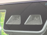 【スマートアシスト3】走行中に前方の車両等を認識し、衝突しそうな時は警報とブレーキで衝突回避と被害軽減をアシスト。より安全にドライブをお楽しみいただけます。