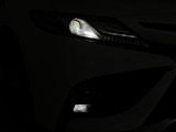 【LEDヘッドライト/LEDフォグランプ】悪天候や夜間の走行も視界良好で安心してお乗りいただけます。