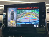【パノラミックビューモニター】専用のカメラにより、上から見下ろしたような視点で360度クルマの周囲を確認することができます☆死角部分も確認しやすく、狭い場所での切り返しや駐車もスムーズに行えます。