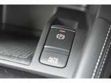 オートホールド機能搭載でブレーキを踏んでいなくても停車状態となる優れものです。