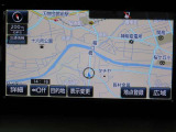 純正ナビを装備。タッチパネル式で使いやすく、お出かけもラクラクです。