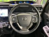 【純正革巻きステアリング】上質な革を使用することで、手にしっかり馴染みとても運転しやすいハンドルです♪