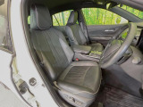 運転席シート廻りは使用感も少なく、良好な状態となっています。前オーナー様が丁寧に使っていたことがよくわかりますね。