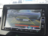 バックカメラ:後方確認がラクに出来るので駐車場も安心