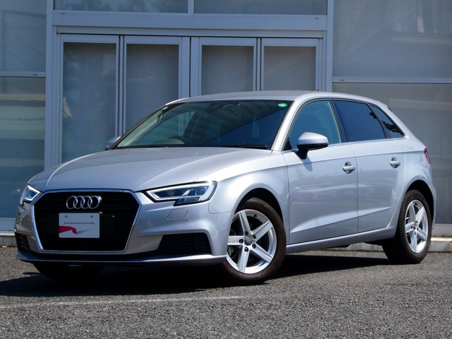 A3スポーツバック30 TFSI シグネチャーエディション