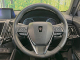 【純正革巻きステアリング】上質な革を使用することで、手にしっかり馴染みとても運転しやすいハンドルです♪