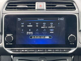 AppleCarPlay/AndroidAuto iPhoneやAndroid搭載のスマートフォンをナビ画面で直接操作。音楽を聴く目的地までのルートを調べる電話をかけるメッセージの送受信を行えます。