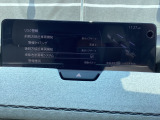 LDWS車線逸脱警報システム搭載。約45キロ以上での走行時、フロントガラスに設置したカメラで車線を認識し、車両がその線を踏み越える可能性があると判断すると、警報音でドライバーに注意を促します。