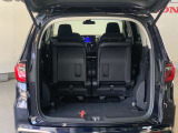 後列を収納すれば大型トランクに早変わり!段差も出来ず荷物の積み込みもラクラク♪
