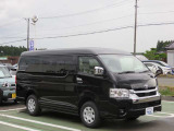 当店展示場では常時50台以上の在庫を展示しており、全車に走行距離及び修復歴を明示しております。長年の実績と経験からお客様に安心と満足をご提供致します。