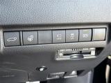 気になる車はすぐにお問い合わせください!画面右側の0066から始まる無料ダイヤルからお問い合わせ下さい!専門スタッフがお車のご質問にお答えいたします!