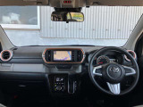 見通しのよいすっきりとした視界で、誰でも運転しやすいです。運転のしやすさは疲れにくさにも繋がりますよ♪