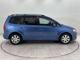 ナンバー付きの車両は公道試乗可能です(登録済未使用車など一部除く)。また、取り回しの確認など、広い場内でご試乗も可能です。お気軽に申し付けください。