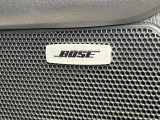 【BOSEサウンドシステム】メーカーオプションの高品位サウンドシステムを搭載。専用のチューニングが施された大小様々なスピーカーから良質なサウンドが奏でられ、臨場感あふれる音響空間を演出します。