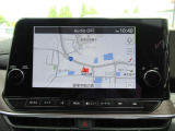 日産純正カーナビゲーション・大画面表示で地図も見やすく、初めての道もこれがあれば安心ですね。