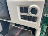 より多くの一般の方へ車を届けれればと思っておりますので同業者様への販売は極力控えさせて頂いております。ご了承下さいませ。