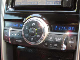 オートエアコンで車内はいつでも快適です♪