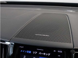 【harman/kardon】世界のオーディオファン垂涎のプレミアムサウンドシステムを搭載。原音に近い音場空間を忠実に再現。乗る人すべてに最良の音響体験を提供します。