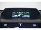 車両のさまざまな情報を大型ディスプレイに表示!運転中でも視認しやすく情報を直感的に把握する事ができます!