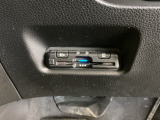 いまや快適なカーライフに欠かせないETCが付いています。