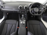 新型の車種から、お求めやすいモデルまで幅広く取り扱っております。