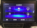 ナビゲーションはフルセグTV、インターナビ対応のGathers純正メモリーナビを搭載しています。Bluetoothオーディオ機能がありますので、スマートフォンなどの音楽も再生できます。
